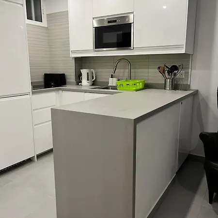 Paradise El Dorado 206 Completely Renovated Apartment