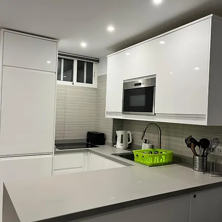 Paradise El Dorado 206 Completely Renovated Apartment